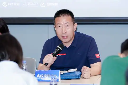 7M501035.JPG